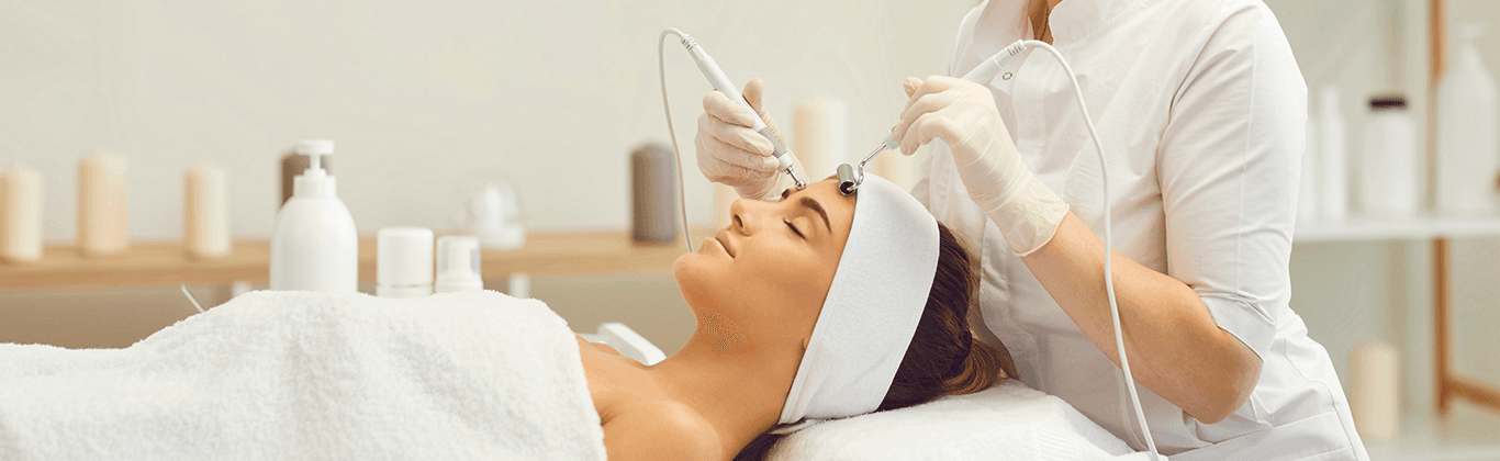 Especialistas en tratamientos estéticos de acuerdo con lo que tu rostro necesite para verte natural y bella